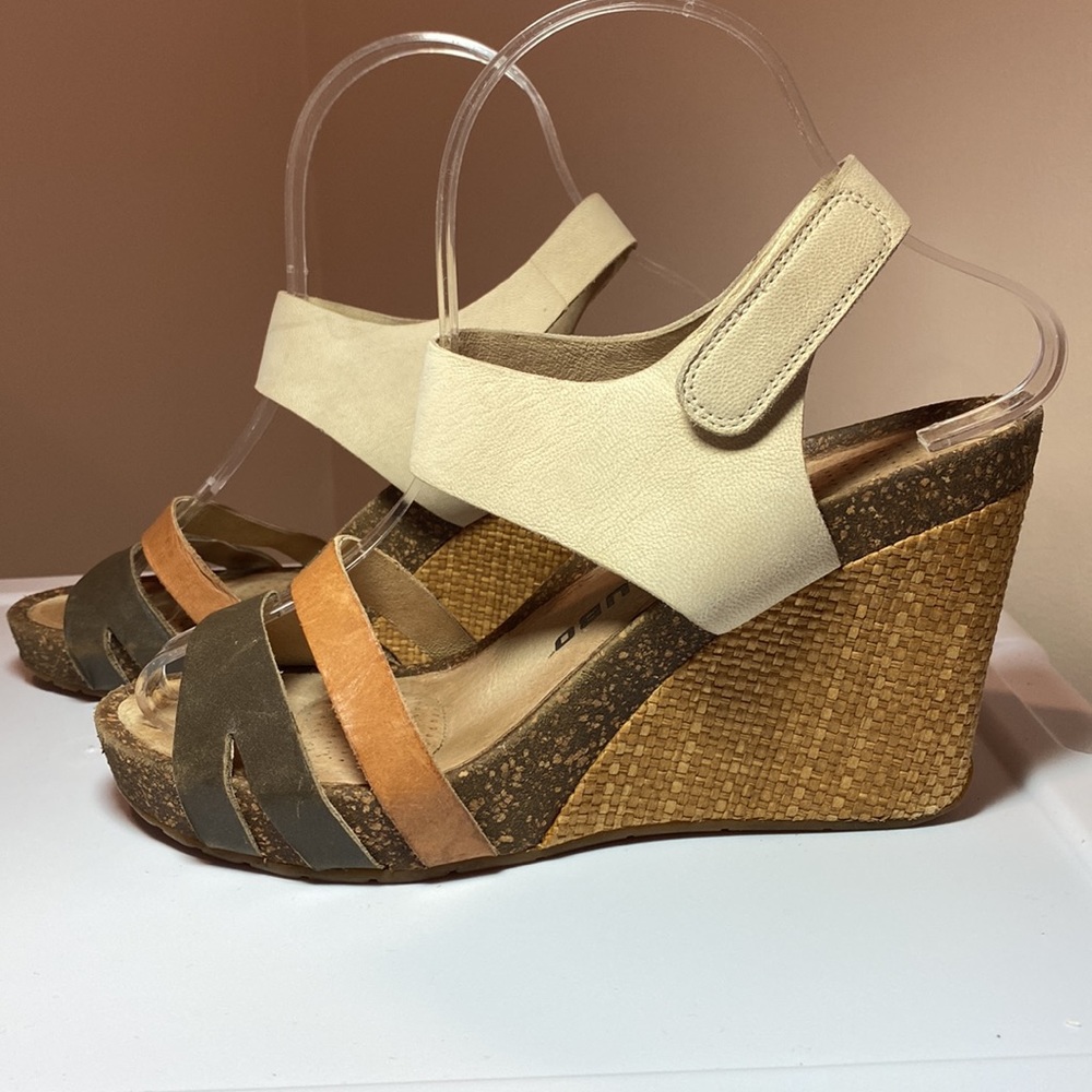 TSUBO Suede and Leather Strap Sandals Rattan and Cork Wedges Size 7